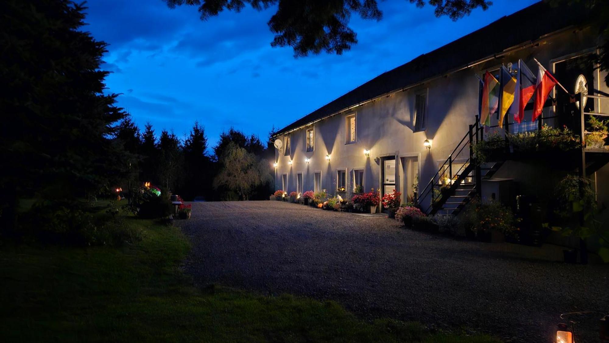 Noclegi U Przewodnikow - Zwiedzaczek Lubawka Exterior foto