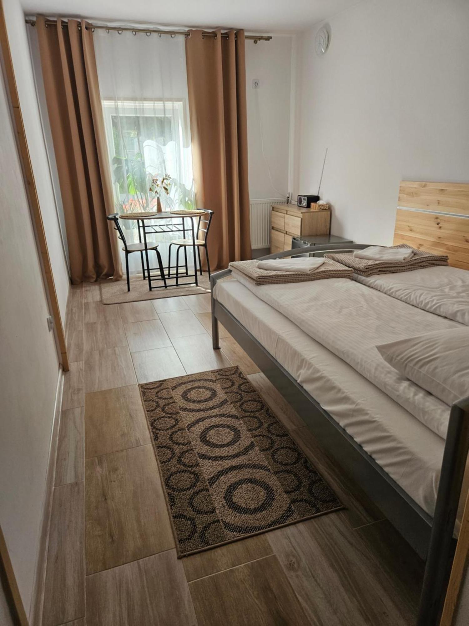 Noclegi U Przewodnikow - Zwiedzaczek Lubawka Zimmer foto