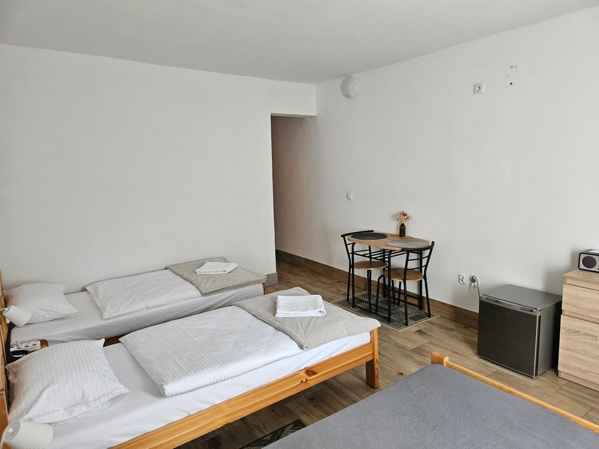 Noclegi U Przewodnikow - Zwiedzaczek Lubawka Zimmer foto