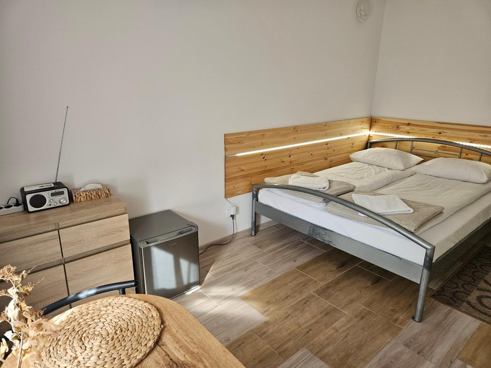 Noclegi U Przewodnikow - Zwiedzaczek Lubawka Zimmer foto